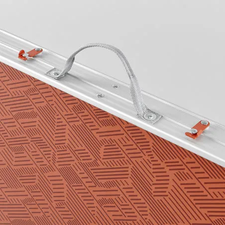 Foldable camping table for 4 to 6 people